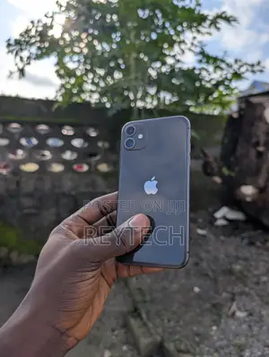 Apple iPhone 11 64 GB Black