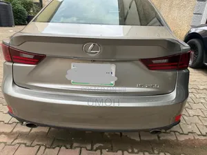 Lexus IS 250 2015 Gold
