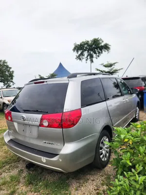 Toyota Sienna 2008 Silver