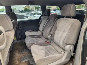 Toyota Sienna 2008 Silver