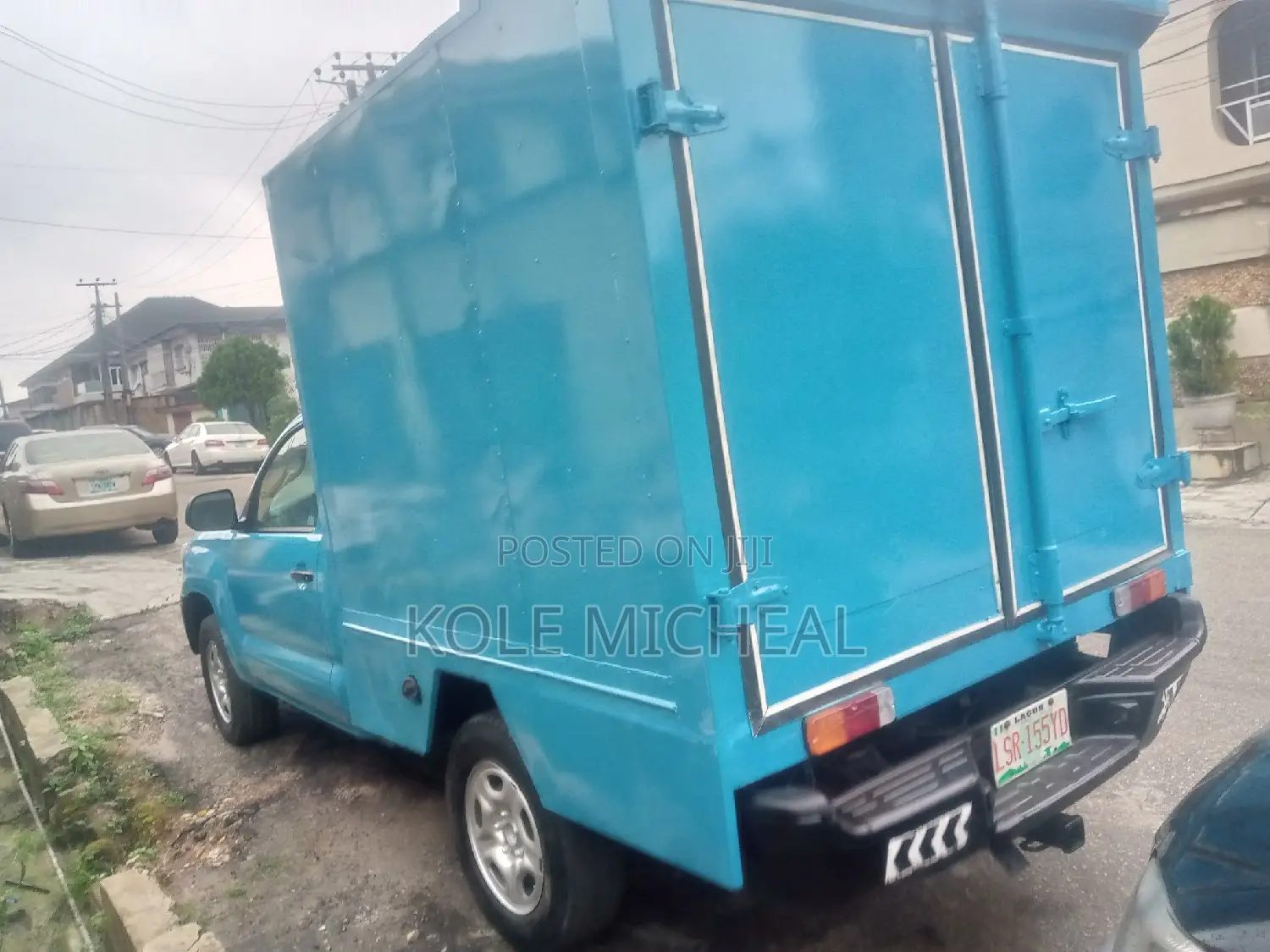 Toyota Hilux 2013 Blue