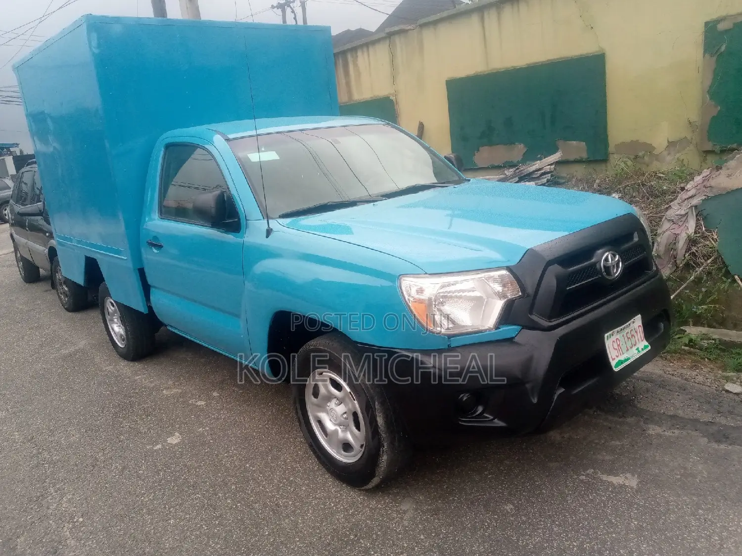 Toyota Hilux 2013 Blue