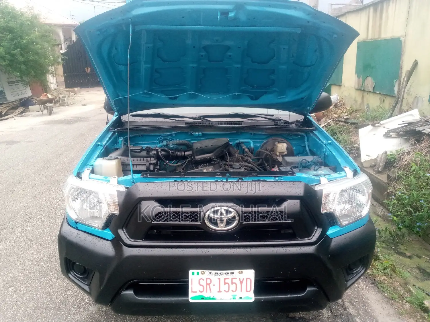 Toyota Hilux 2013 Blue