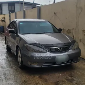 Toyota Camry SE 4dr Sedan (2.4L 4cyl 5A) 2005 Gray