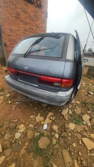 Toyota Previa 2000 Gray