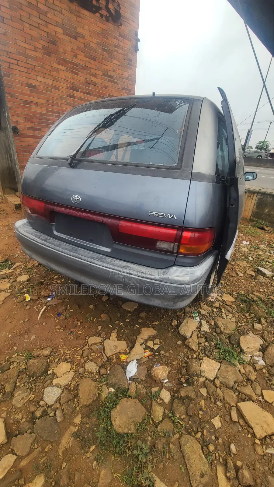 Toyota Previa 2000 Gray