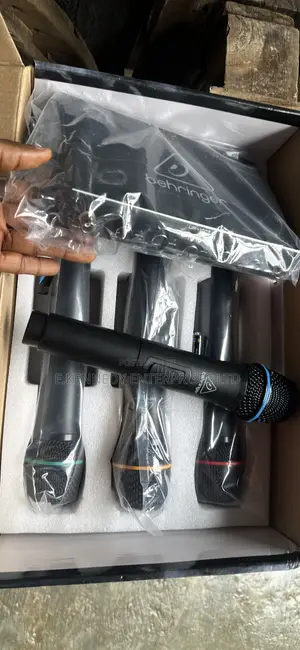Professional 4in1 Berhringer Wireless Microphone