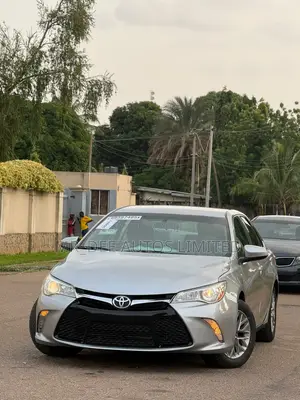 Toyota Camry 2016 Silver