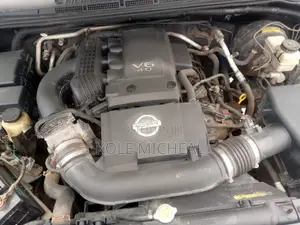 Nissan Frontier Automatic 2005 Gray