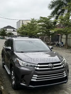 Toyota Highlander Limited Platinum 4dr SUV (3.5L 6cyl 6A) 2015 Gray