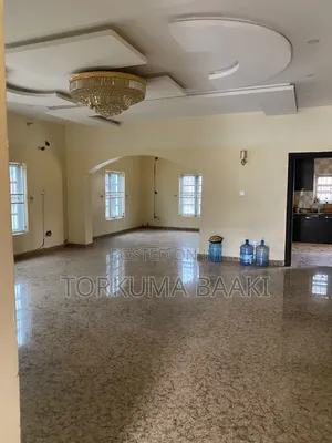5bdrm Duplex in Mabgloba Estate, Karsana for rent
