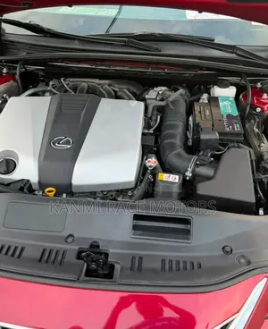 Lexus ES 2019 Red