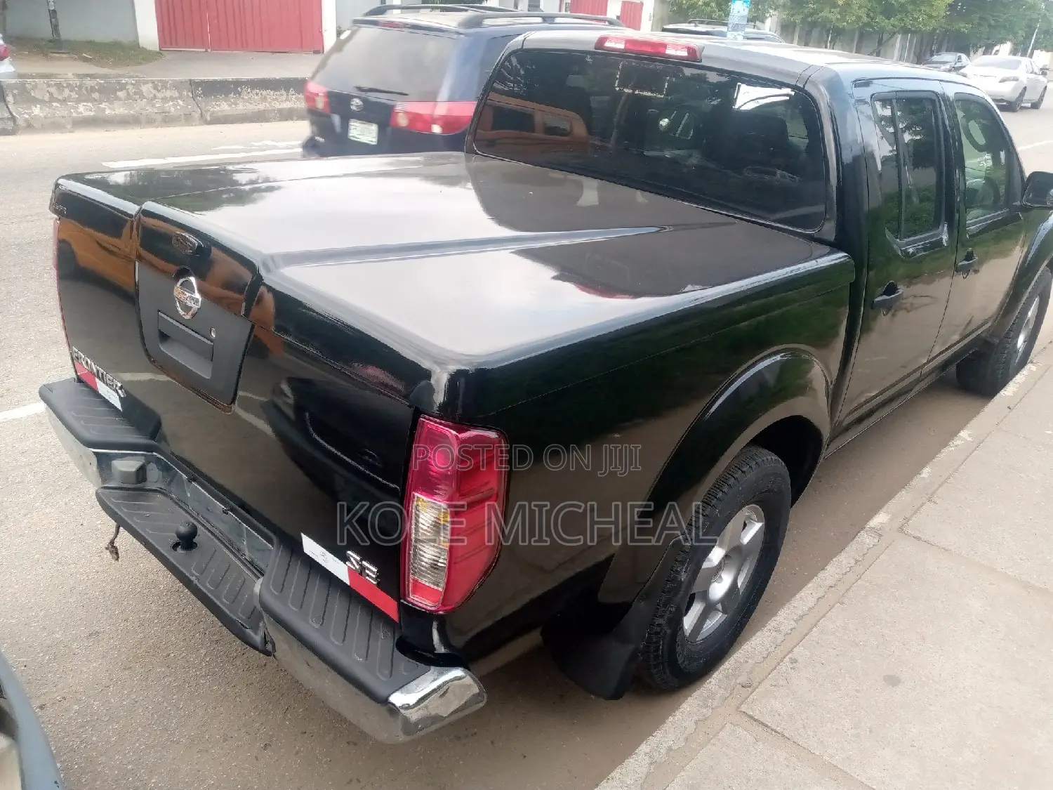 Nissan Frontier Automatic 2005 Gray