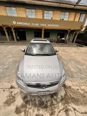 Honda Accord 2005 Silver