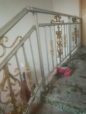 Basket Combi Design Hand Rails
