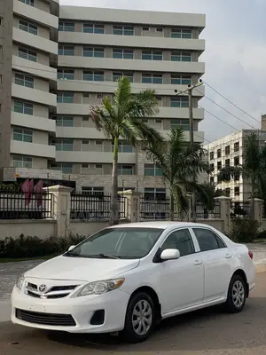 Toyota Corolla LE 4dr Sedan (1.8L 4cyl 4A) 2011 White