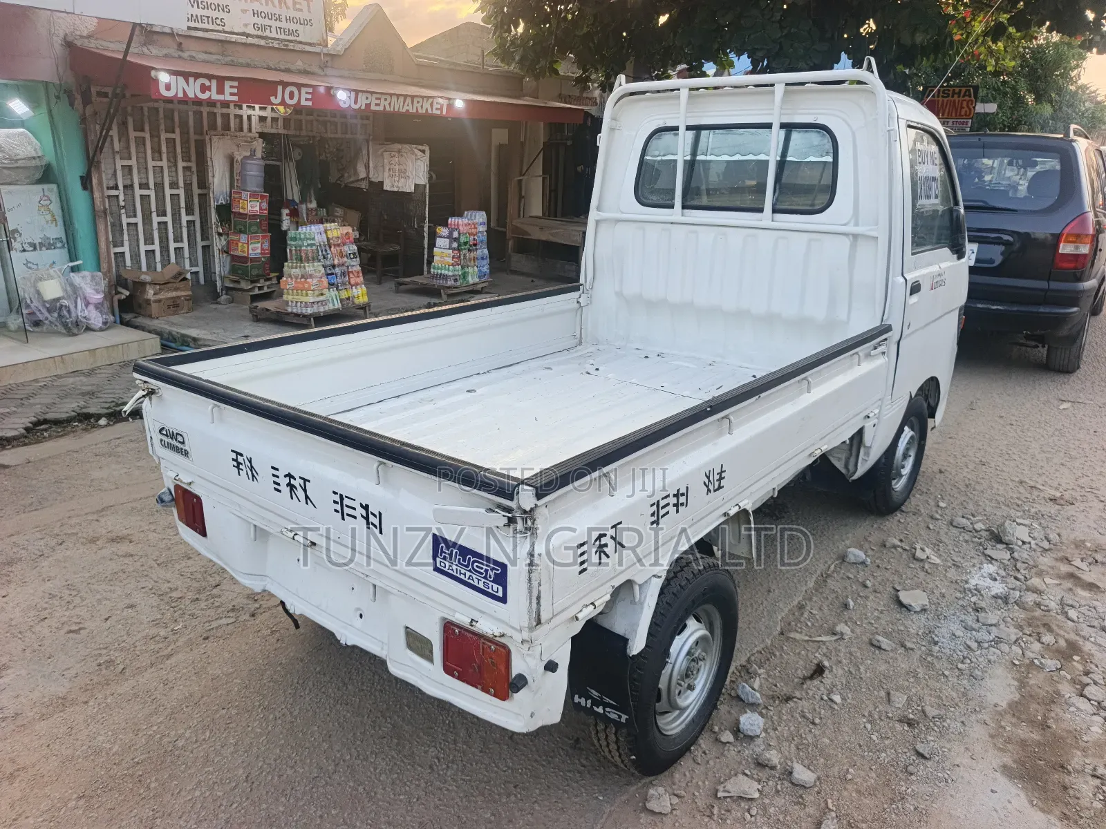 Daihatsu Hijet 2007 White