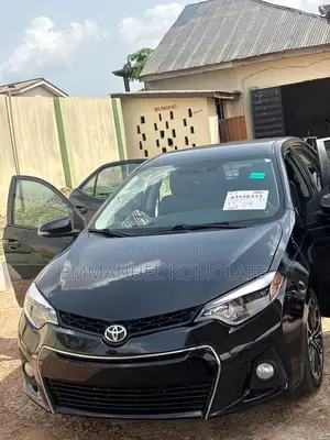 Toyota Corolla 2015 Black