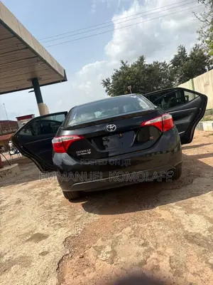 Toyota Corolla 2015 Black