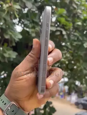 Apple iPhone 15 Pro 128 GB Silver