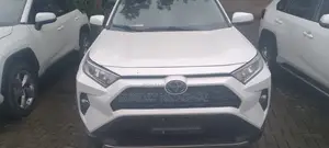 BUY Toyota Rv4 2021 FWD