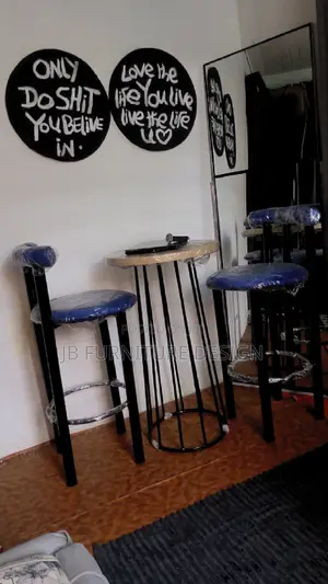 Curved Commercial Clothing Rack