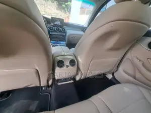 Mercedes-Benz GLC-Class 2017 Gold