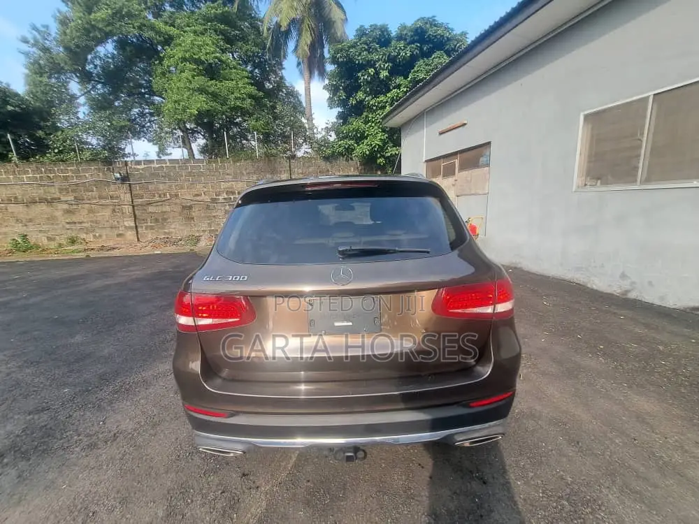 Mercedes-Benz GLC-Class 2017 Gold