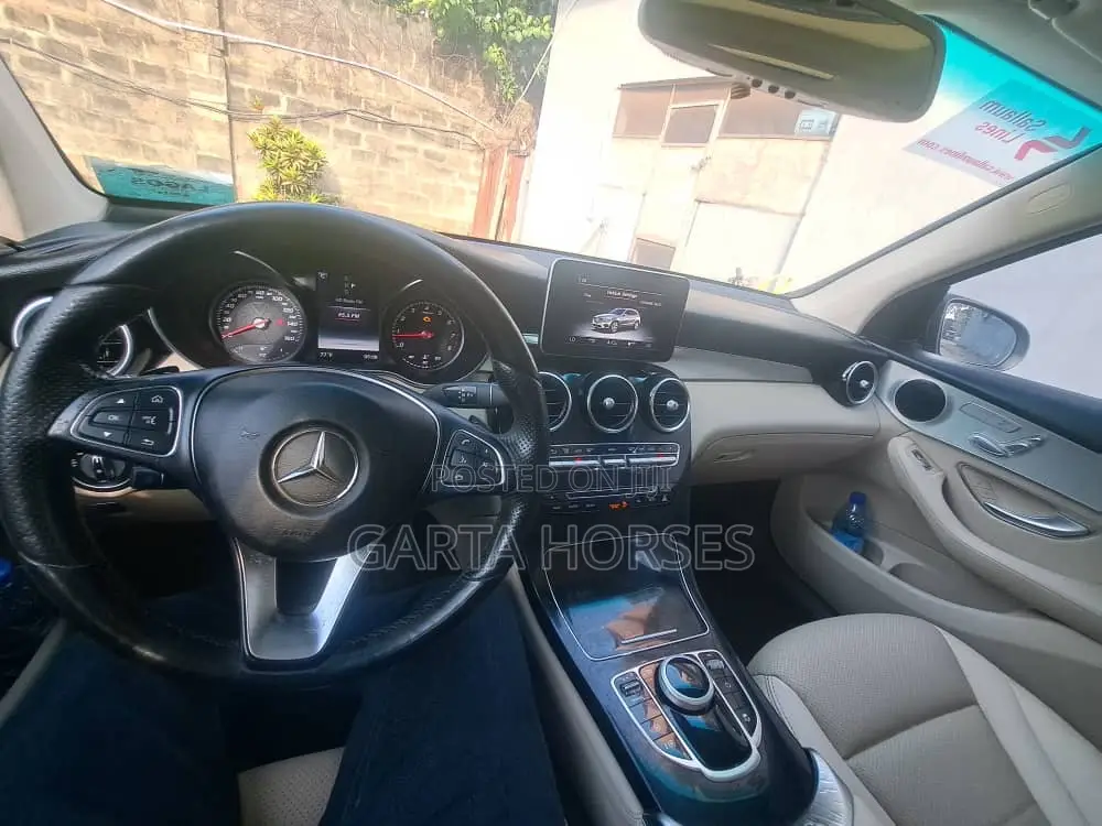 Mercedes-Benz GLC-Class 2017 Gold