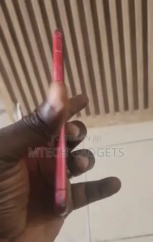 Apple iPhone 11 64 GB Red