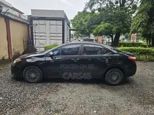 Toyota Corolla 2015 Black
