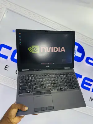 Laptop Dell Precision 7540 32GB Intel Core i7 SSD 512GB