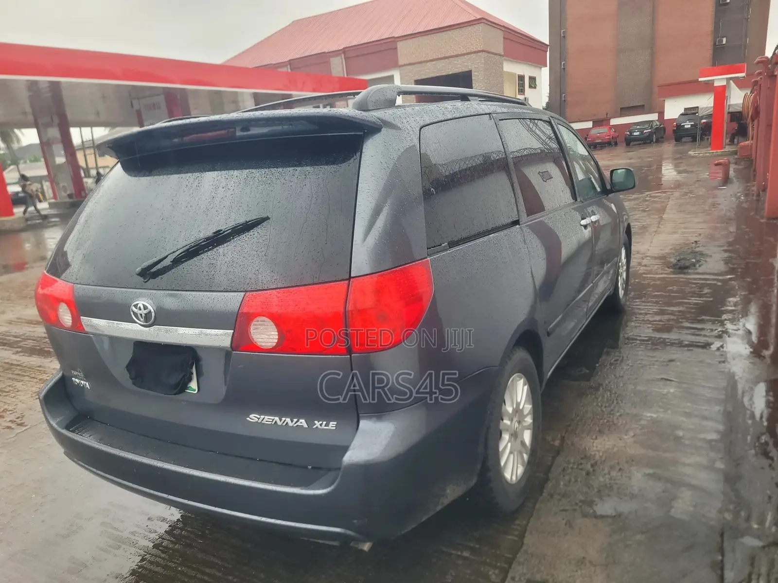 Toyota Sienna 2010 Gray