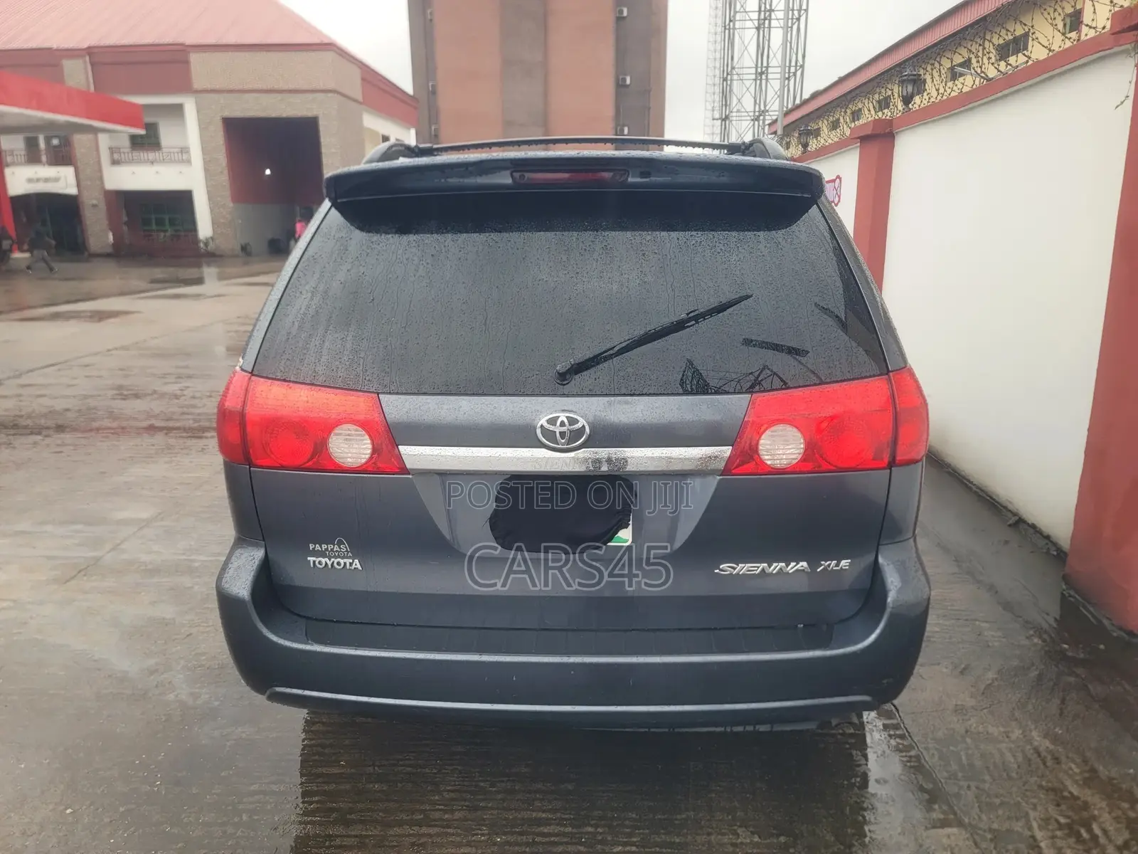 Toyota Sienna 2010 Gray