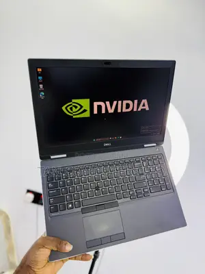 Laptop Dell Precision 7540 32GB Intel Core i7 SSD 512GB