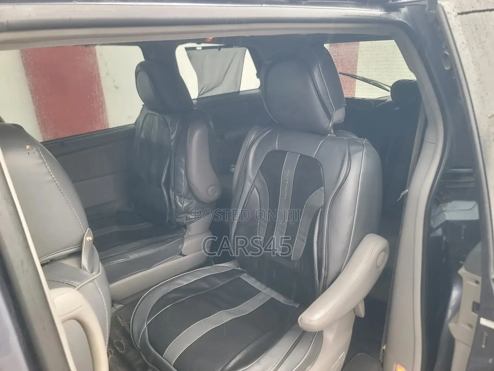 Toyota Sienna 2010 Gray