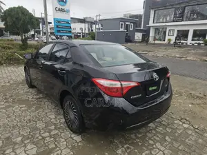 Toyota Corolla 2015 Black