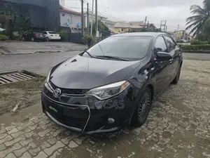 Toyota Corolla 2015 Black