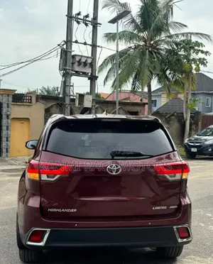 Toyota Highlander 2017 Burgundy