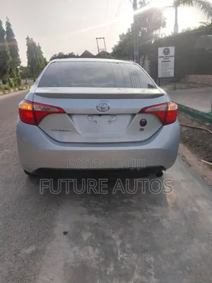 Toyota Corolla 2016 Silver