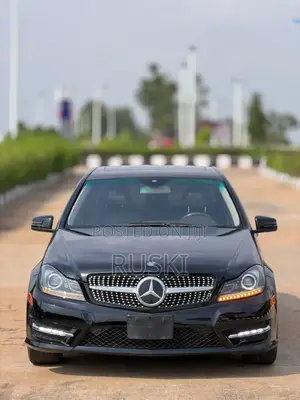 Mercedes-Benz C300 2014 Black