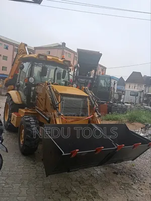 Heavy Duty Back Hoe Loader