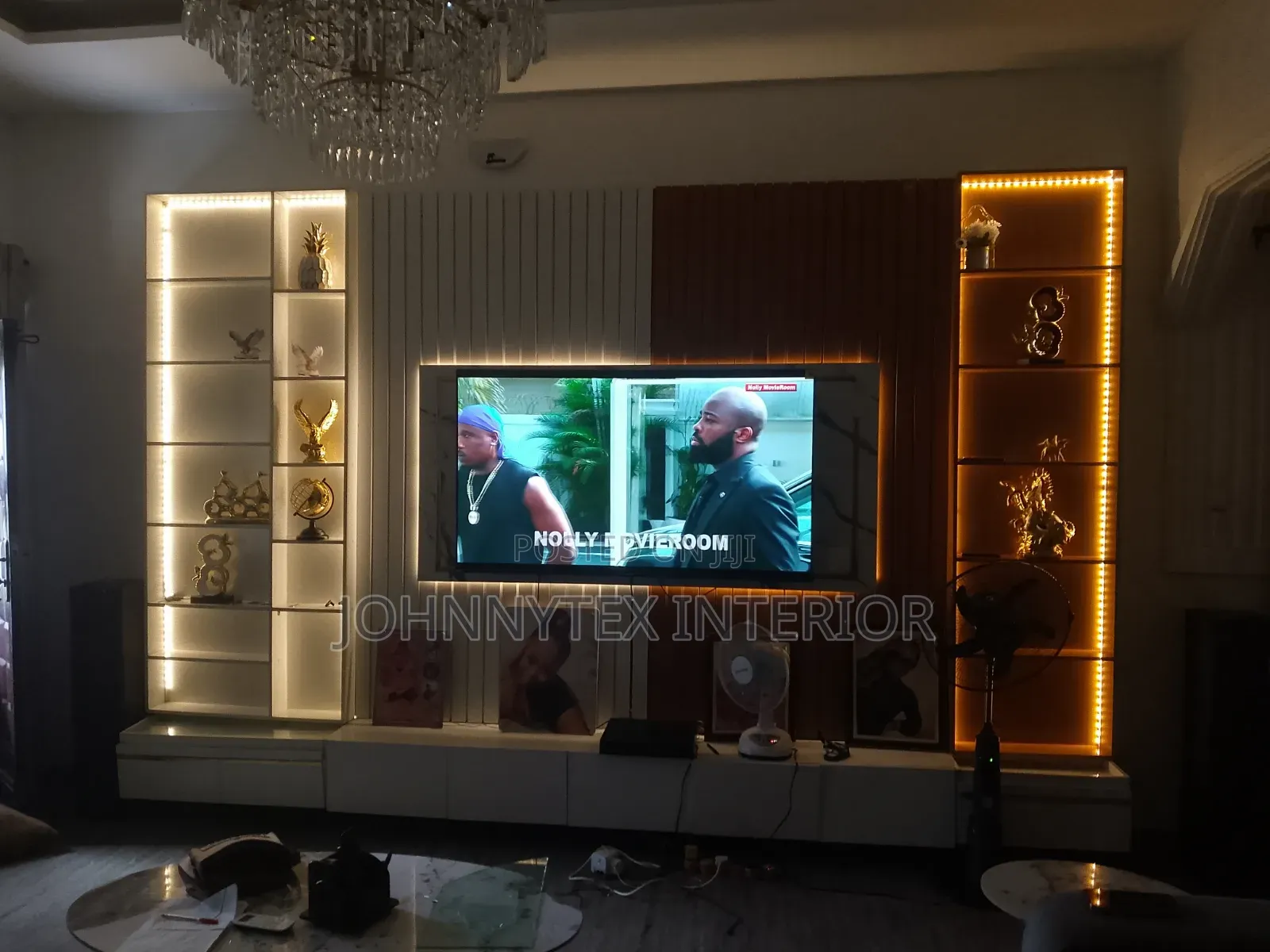 Standard TV Console With MBF