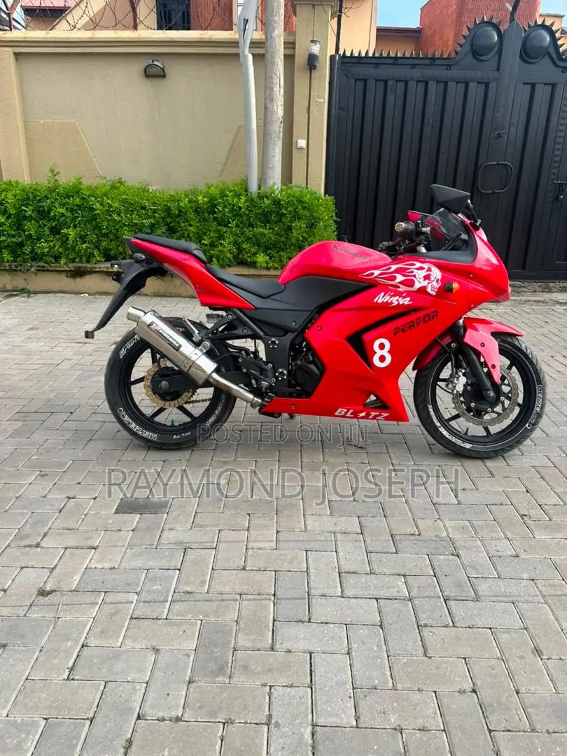 Kawasaki EX250 2010 Red