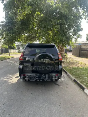 Toyota Land Cruiser Prado 2012 Black