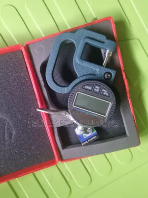 Digital Thicknesses Gauge