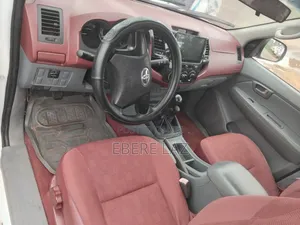 Toyota Hilux 2014 White