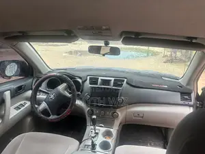 Toyota Highlander Base 2009 Green