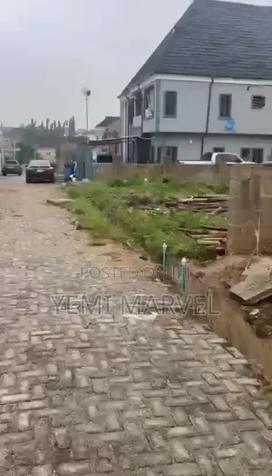 Partially Fenced 450sqm Is Available at New Bodija, Ibadan.