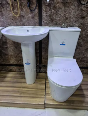 Round Shape Water Closet